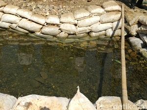 Melihat Warga Pacitan Berburu Air Saat Kemarau