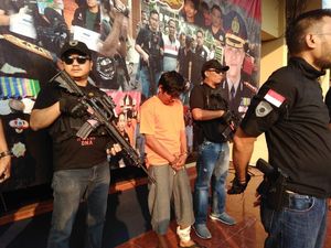 Bacok Ketua RT, Kisah Kumpul Kebo Otoy Berakhir di Balik Jeruji