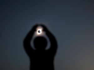 Gerhana Matahari Cincin dan Segala Hal yang Patut Diketahui Gerhana Matahari Cincin dan Segala Hal yang Patut Diketahui