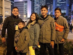 Amara dan Frans Mohede Rukun hingga 21 Tahun Pernikahan