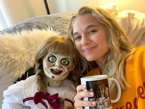 Main di Annabelle Comes Home, Ini Momen Kulineran Seru Aktris Madison Iseman