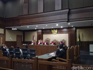 Terbukti Terima Suap, 2 Eks Anggota DPRD Kalteng Divonis 5 Tahun Bui Terbukti Terima Suap, 2 Eks Anggota DPRD Kalteng Divonis 5 Tahun Bui
