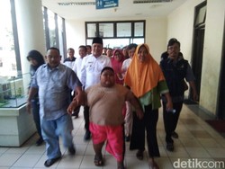 Berat Badan Satia, Bocah Obesitas Karawang Naik Jadi 101 Kilogram