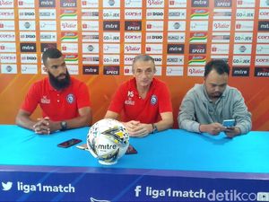 Terpuruk, Arema Diyakini Tetap Solid Terpuruk, Arema Diyakini Tetap Solid