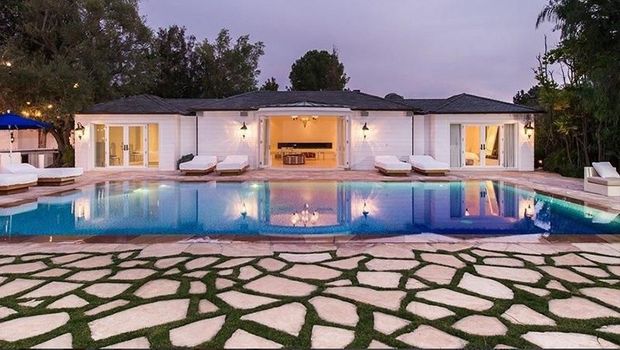 5 Rumah  Mewah  Artis  Hollywood  dengan Harga  Fasilitas 