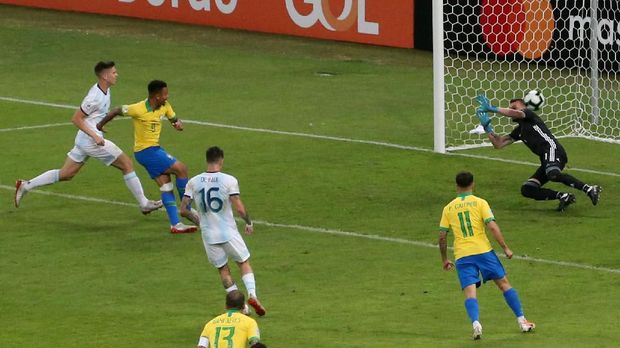 Gabriel Jesus mencetak satu gol dan satu assist di laga lawan Argentina.