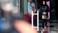 Modis Abis! Ini Gaya Eks Bupati Kukar Usai Diperiksa KPK
