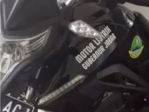 Ridwan Kamil Dinas Pakai Motor Listrik Buatan Lokal Ridwan Kamil Dinas Pakai Motor Listrik Buatan Lokal