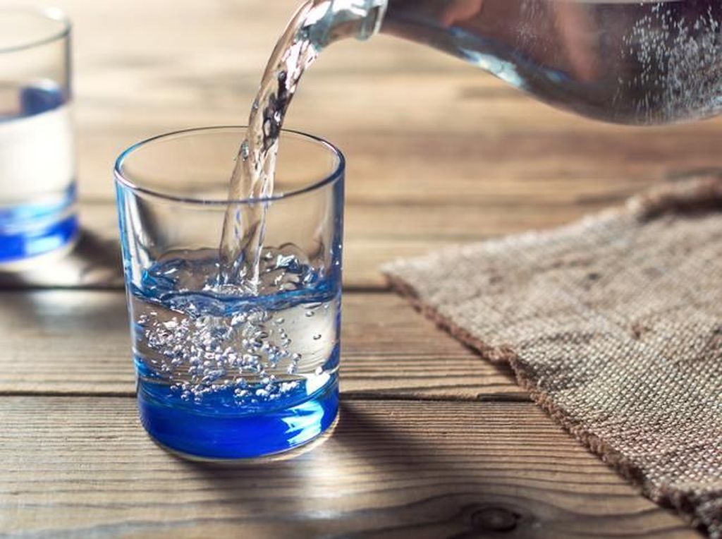 8 Waktu Terbaik Minum Air Putih yang Disarankan Ahli