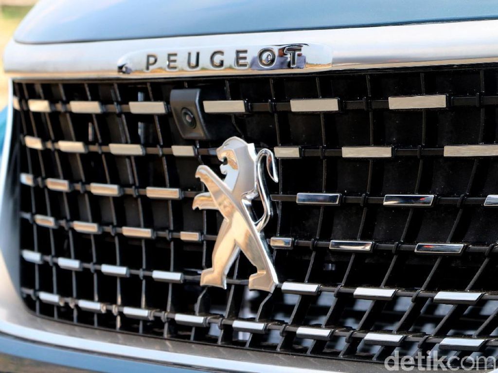Merger Fiat dan Peugeot Terancam Batal Akibat Corona