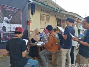Nyalon Bupati Jalur Independen, Vokalis Jamrud Sudah Kumpulkan 2.000 KTP Nyalon Bupati Jalur Independen, Vokalis Jamrud Sudah Kumpulkan 2.000 KTP