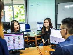 UK Petra Siapkan Generasi Pemenang di Era Revolusi Industri 4.0