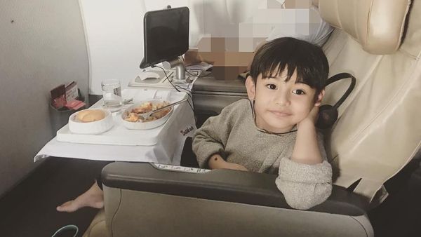 Yuk! Intip Momen Kulineran King Faaz, Anak Ganteng Fairuz