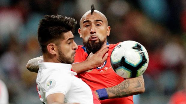 Arturo Vidal dan kawan-kawan tak bisa mengejar ketinggalan di babak kedua.
