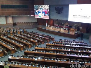 262 Anggota DPR Absen di Rapat Paripurna Hari Ini