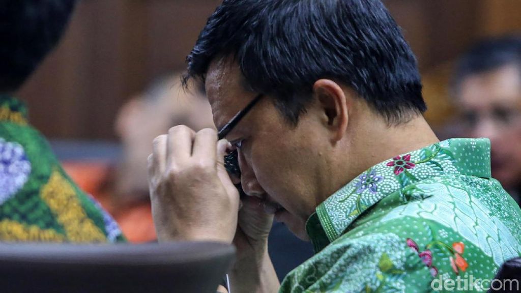 Melihat Menpora Bersaksi di Sidang Suap Hibah KONI Melihat Menpora Bersaksi di Sidang Suap Hibah KONI