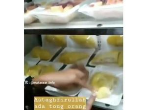 Viral! Segerombol Mahasiswi Berantakkin Makanan di Minimarket