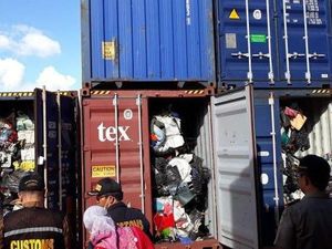 Sampah dari Kota Melbourne Berakhir di Batam Sampah dari Kota Melbourne Berakhir di Batam