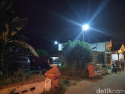 KPK Sita 10 Dump Truk di Garasi Milik Eks Anggota DPRD Mojokerto