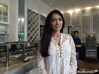 Tips Merawat Kulit Tetap Glowing ala Angel Karamoy