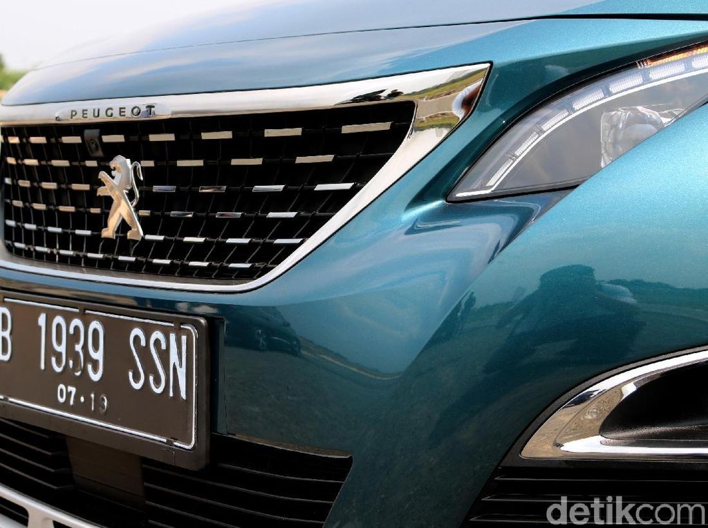 Kotor-kotoran di Tanah Bareng SUV Seharga Rp 800 Jutaan Kotor-kotoran di Tanah Bareng SUV Seharga Rp 800 Jutaan