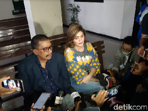 Hilda Kukuh Pernikahan dengan Kriss Hatta Tak Pernah Disahkan Pengadilan Hilda Kukuh Pernikahan dengan Kriss Hatta Tak Pernah Disahkan Pengadilan