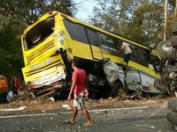 Berita Harian Kecelakaan Beruntun Terbaru Dan Terlengkap