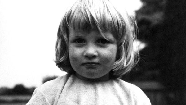 Rekam Jejak Lady Diana Dari Anak-anak Hingga Meninggal