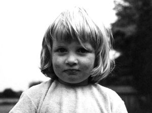 Rekam Jejak Lady Diana Dari Anak-anak Hingga Meninggal Rekam Jejak Lady Diana Dari Anak-anak Hingga Meninggal