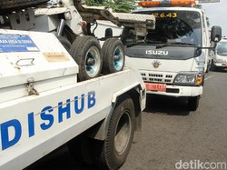 Cekcok Petugas Dishub dengan Pengendara di Jalan, Netizen: Begitulah Tanggal Tua