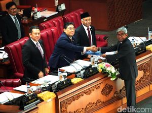 DPR Sahkan UU Perjanjian Ekstradisi RI-Iran