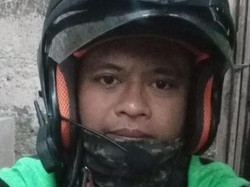 Kocak! Dikira Suara Mistis Padahal Helm Canggih Abang Ojol