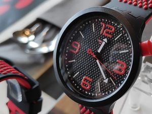 Malaysia Sita 164 Jam Tangan Swatch Diduga Ada Unsur LGBT