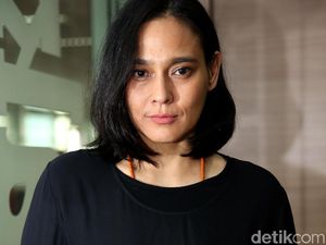 Perankan Nyai Ontosoroh, Ine Febriyanti Tak Mau Nonton Bumi Manusia Perankan Nyai Ontosoroh, Ine Febriyanti Tak Mau Nonton Bumi Manusia