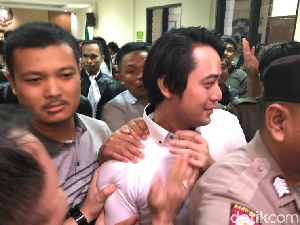 Yang Ingin Dilakukan Kriss Hatta usai Divonis Tak Bersalah Yang Ingin Dilakukan Kriss Hatta usai Divonis Tak Bersalah