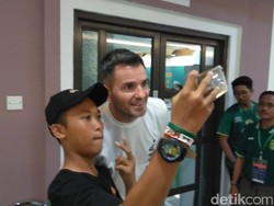 McMenemy Berharap Indonesia Bisa Berlaga di Gelora Bung Tomo