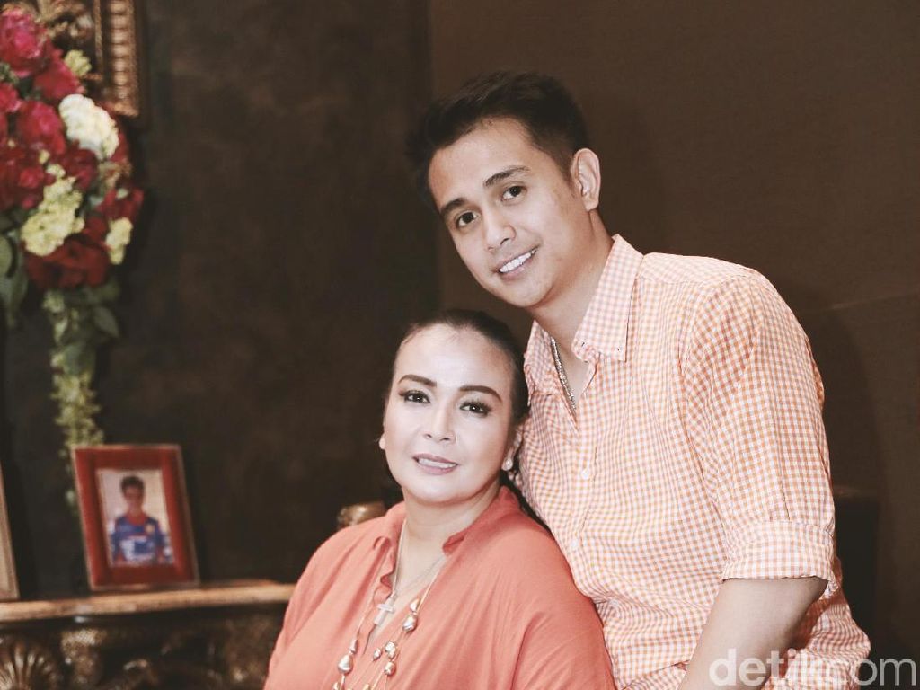 Istri Ajun Perwira Ogah Ikut Campur Masalah Salmafina dan Sunan Istri Ajun Perwira Ogah Ikut Campur Masalah Salmafina dan Sunan