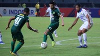 Sementara itu, Persib ada diperingkat ke-13 dengan raihan enam angka.