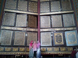 Seperti Inilah Al Quran Raksasa