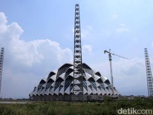 Imbas Corona, Pembangunan Masjid Al Jabbar Dipastikan Molor