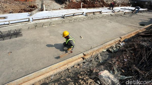 Jalan Raya Narogong Bekasi Dilebarkan untuk Urai Kemacetan