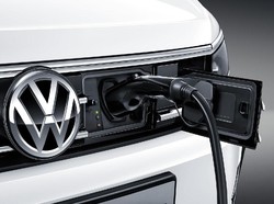 Pabrik Tutup dan Penjualan Terjun Bebas, VW Bakar Uang Rp 39,3 T Setiap Minggu