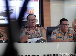 Video: 10 Anggota Brimob yang Pukuli Pria di Kampung Bali Ditahan