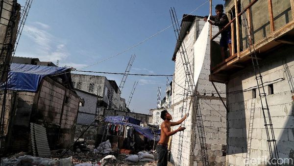 Membangun Kembali Kehidupan di Kampung Bandan
