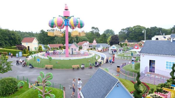 Foto: Lucu Banget! Ada Wahana Peppa Pig di Inggris untuk Si Kecil