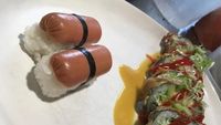 10 Kreasi Sushi Aneh yang Bikin Kamu Geleng-geleng Kepala