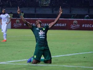 Cetak Hat-trick, Amido Balde Janji Terus Kerja Keras untuk Persebaya
