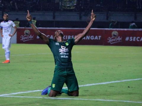 Dear Robert, 3 Striker Asing Ini Bisa Gantikan Ezechiel di Persib Bandung