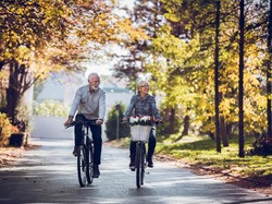 Rahasia Hidup Bahagia di Usia 60-an, Ini Tipsnya