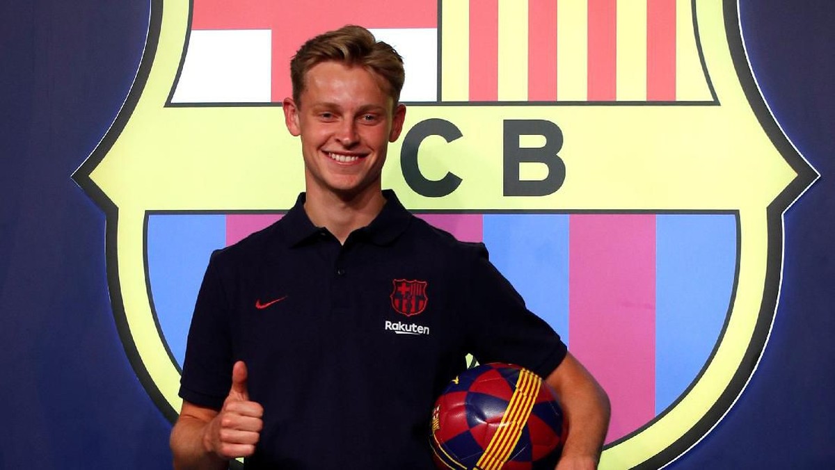 Frenkie De Jong takkan besar kepala karena gabung Barcelona (Albert Gea/REUTERS)